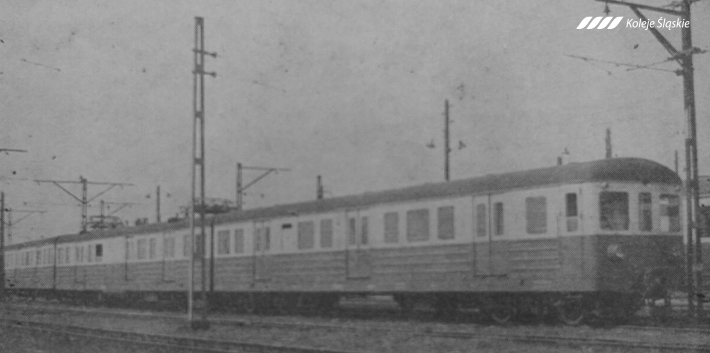 Pociąg EN 57